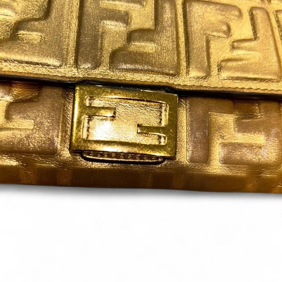 RARE FENDI Gold Zucca Embossed Wallet on Chain ✨ Discontinued Y2K Mini Bag - Picture 2 of 8